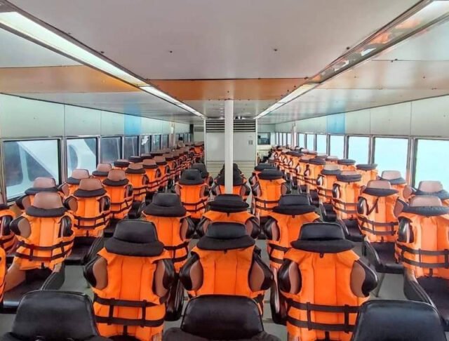 Phi Phi Islands Big Boat Tour - Image 4