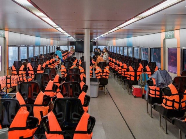 Phi Phi Islands Big Boat Tour - Image 5