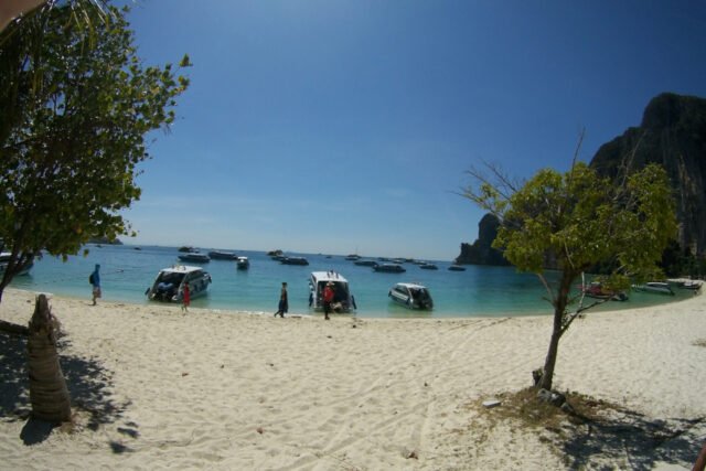Phi Phi Island Big Boat Tour
