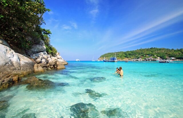Raya Island Coral Island Day tour - Image 2