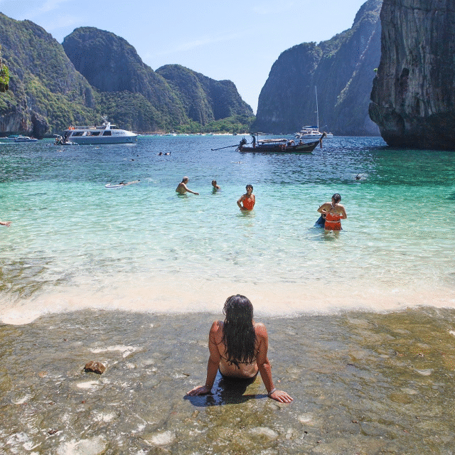 Phuket Catamaran Boat - Phi Phi island
