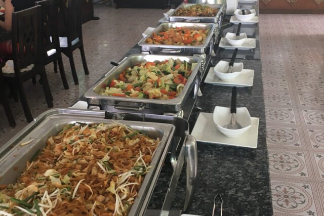 Lunch Raya Island
