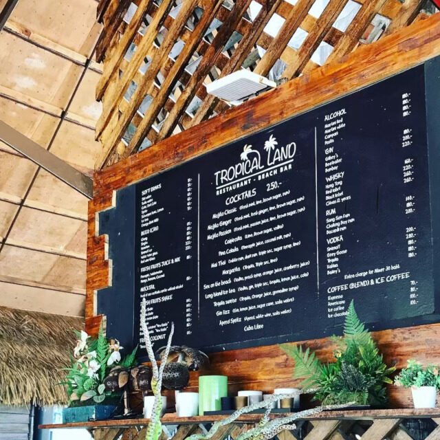 Coco Beach One Day Tour Bar