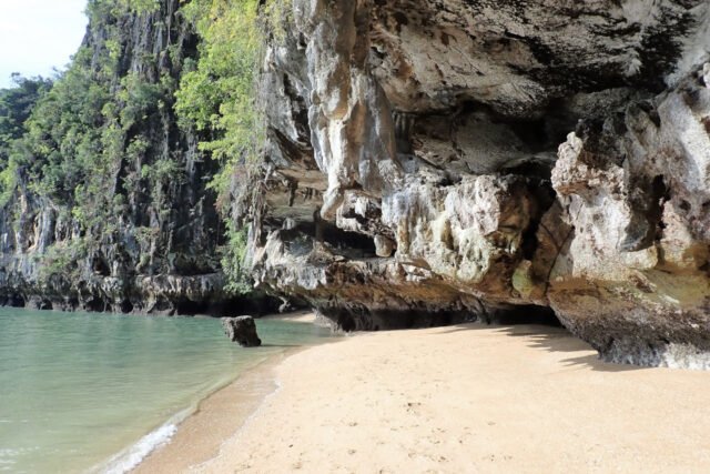 James-Bond-and-Beyond-Tour-Premium-Karst-1