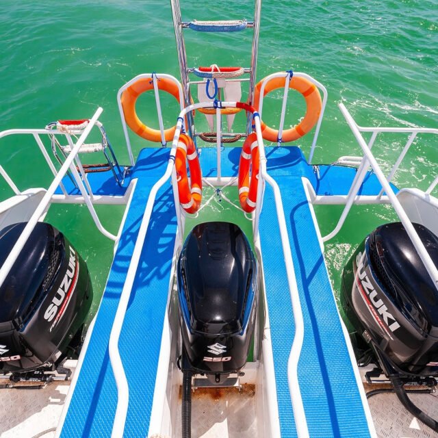 Semplice-Phuket-Phi-Phi-Maya-Bamboo-Maiton-Island-day-Tour-by-speed-Catamaran