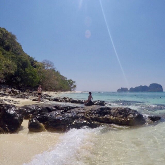 Semplice-Phuket-Phi-Phi-Maya-Bamboo-Maiton-Island-day-Tour-by-speed-Catamaran9