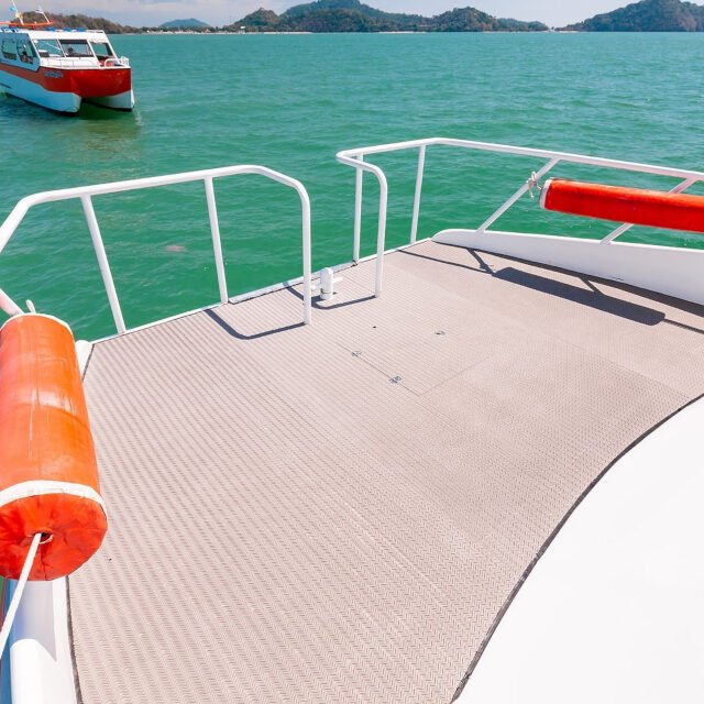 Semplice-Phuket-Phi-Phi-Maya-Khai-Island-Tour-by-speed-Catamaran9