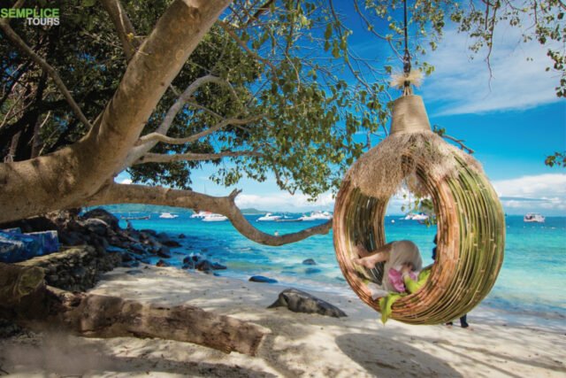 Full-Day-Banana-Beach2
