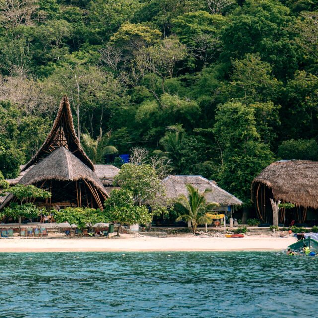 Half-Day-Banana-Beach-with-one-Activity5
