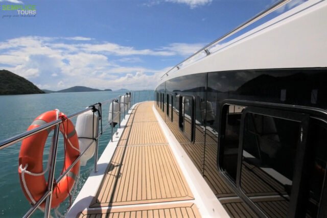Phi Phi Islands al Tramonto con Moto-catamarano - Image 3