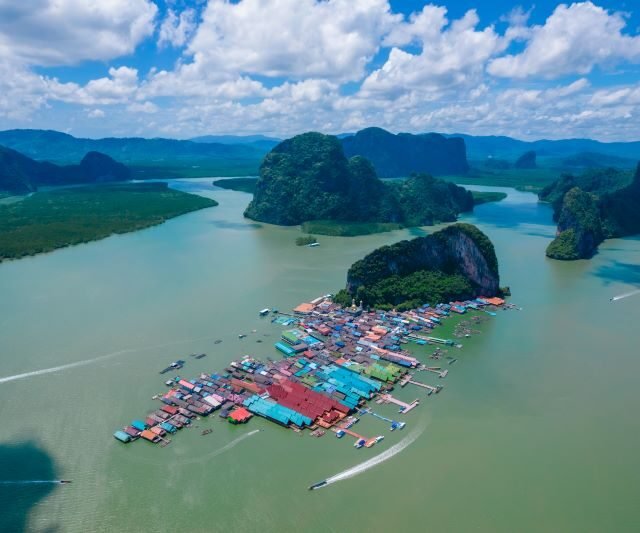 Phang - Nga - Speed - catamaran - Panyee - Island - (2)