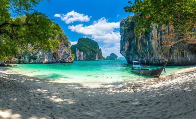 hype-yacht-krabi-e-pang-nga-landscape.jpg