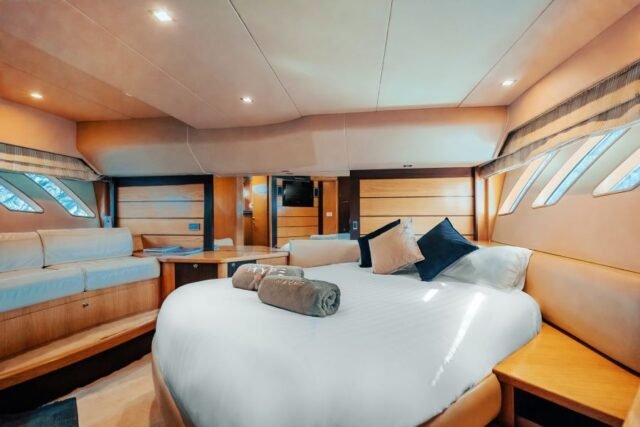hype-yacht-krabi-e-pang-nga-yacht-cabin-2.jpg