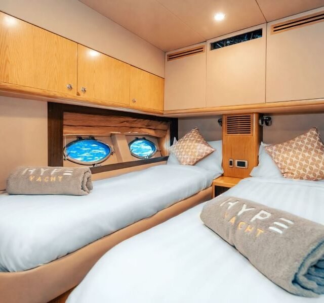 hype-yacht-krabi-e-pang-nga-yacht-cabin.jpg